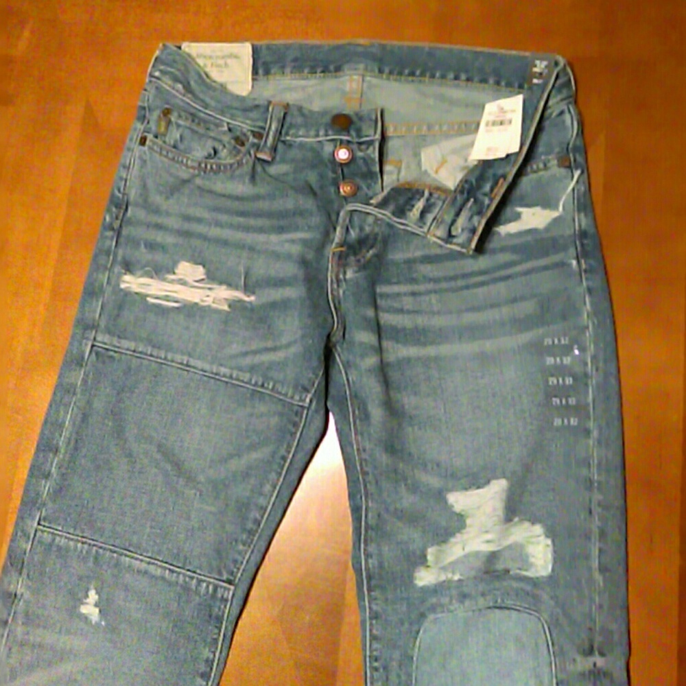NWT Abercrombie & Fitch Slim Straight Jeans 29x32
